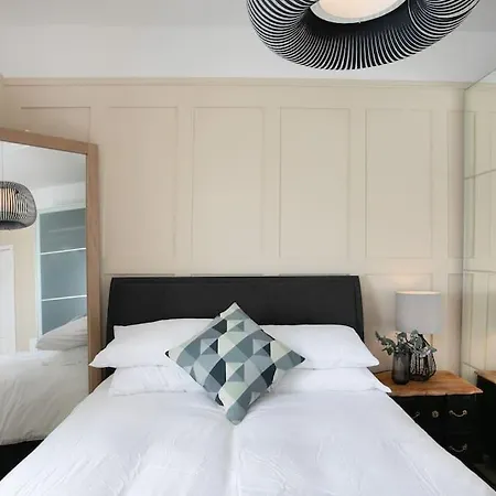 Stylish 4 Bed Home In Central Nottingham W/Parking Exterior photo